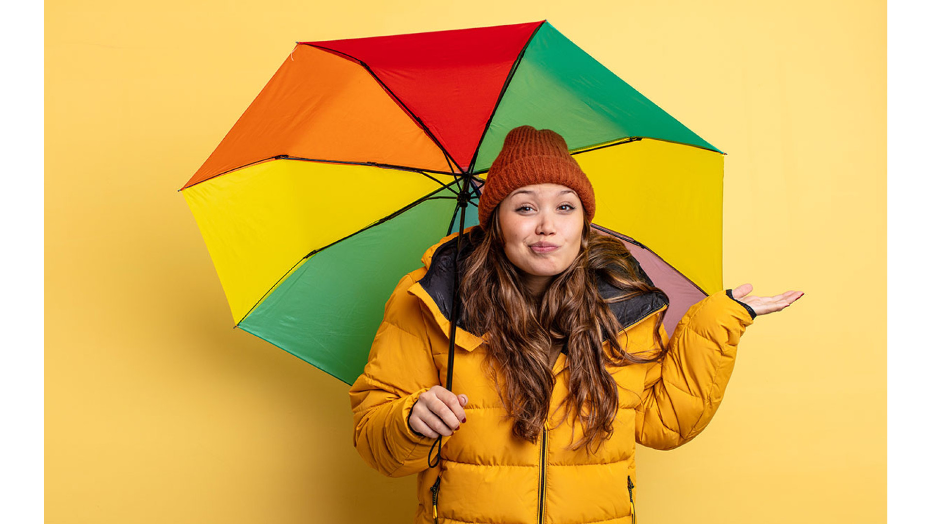 https://www.ckbproducts.com/image/cache/catalog/CKBn/choosing-between-bubble-umbrellas-and-regular-umbrellas-1920x1080.jpg